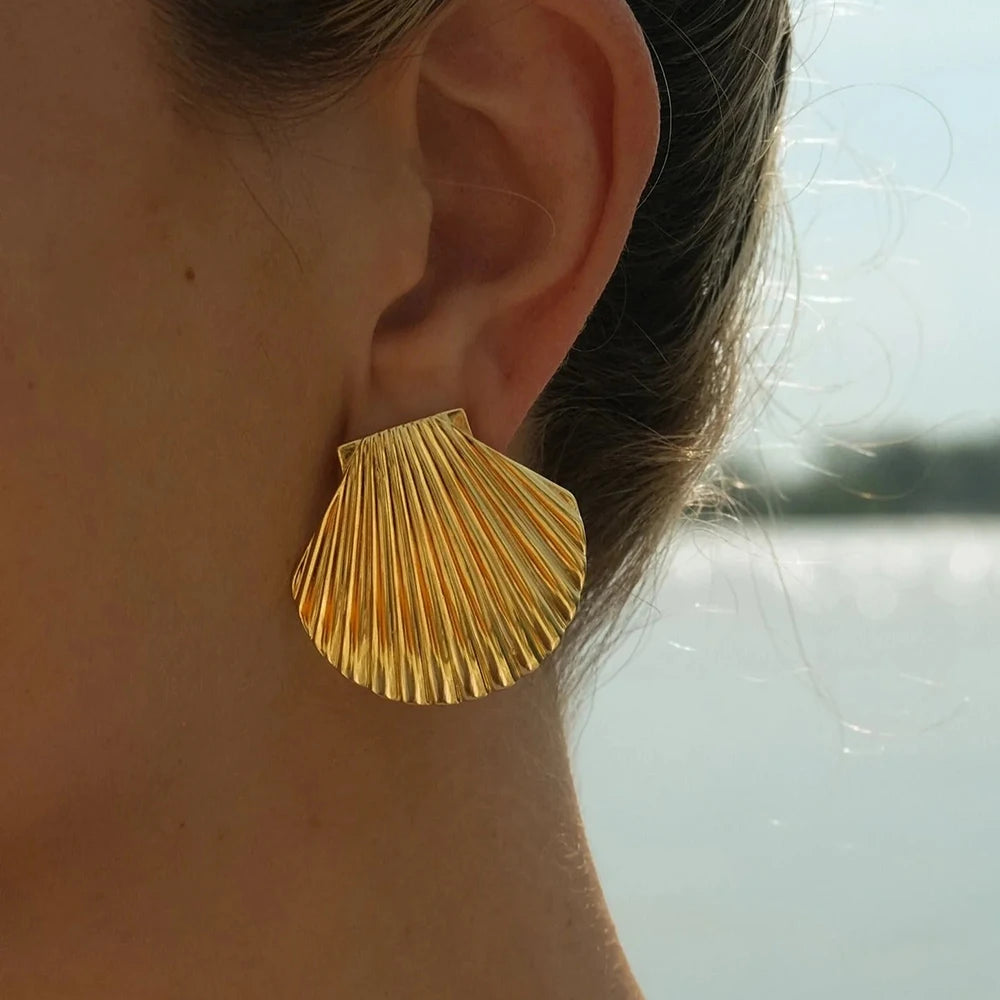 Shell earrings 